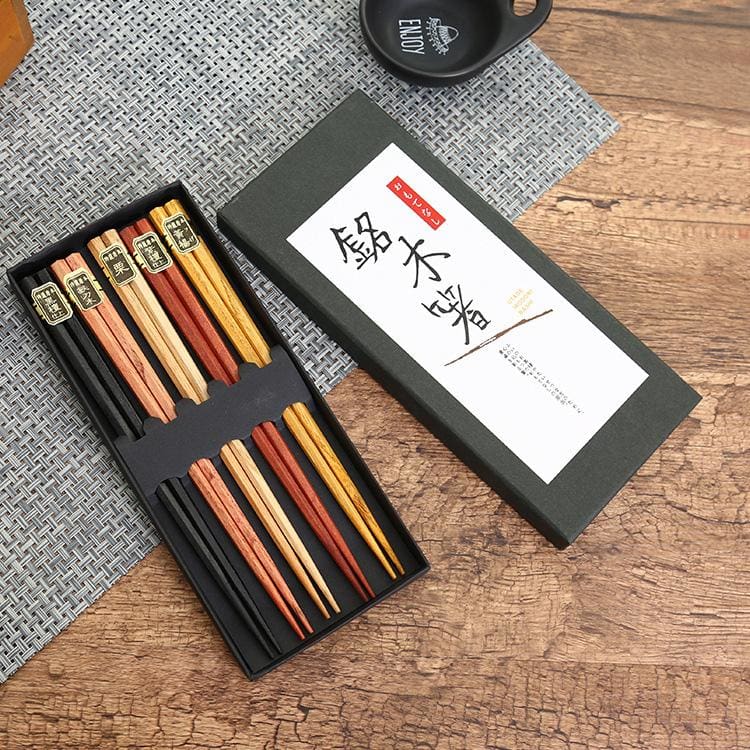 5 pairs of Wooden Chopsticks Akita