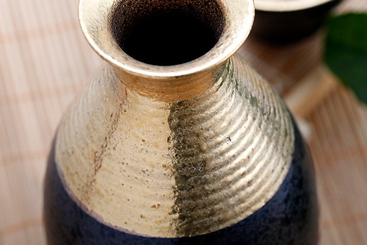 Sake Bottle or Cup Nakanobu