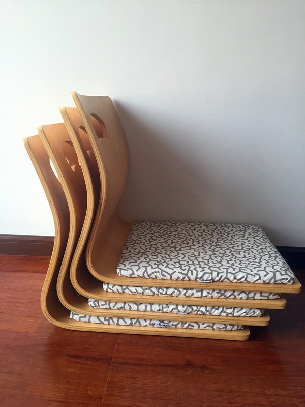 4 Zaisu Chair and Table Sakura (2 Colors)