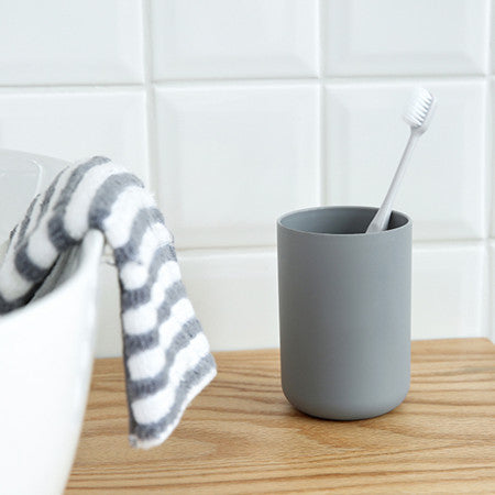 ToothBrush Cup Abukuma (2 Colors)