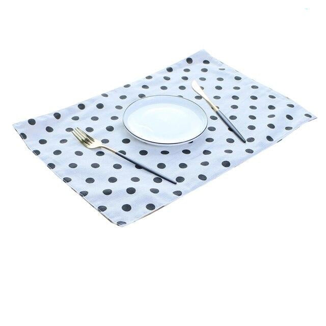 2 Pieces Table Mats Aneko (12 Models)