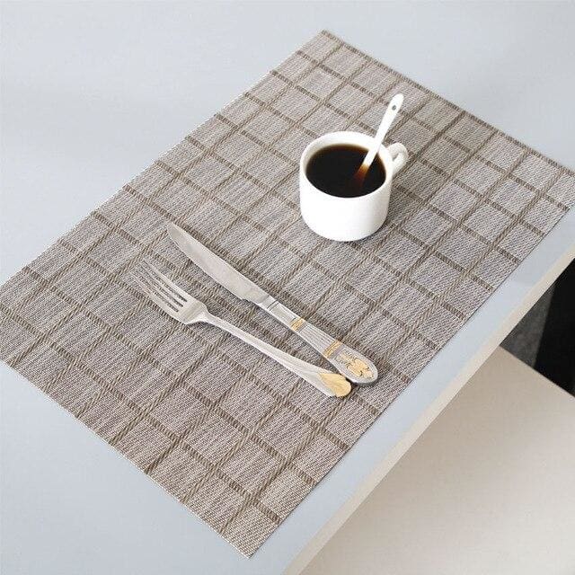 Table Mat Masako ( 2 colors and 2, 4 or 6 units)