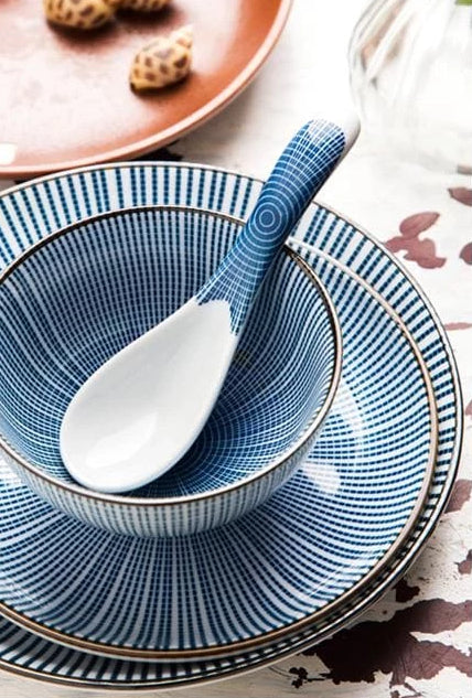 Tableware for 6 people Aki