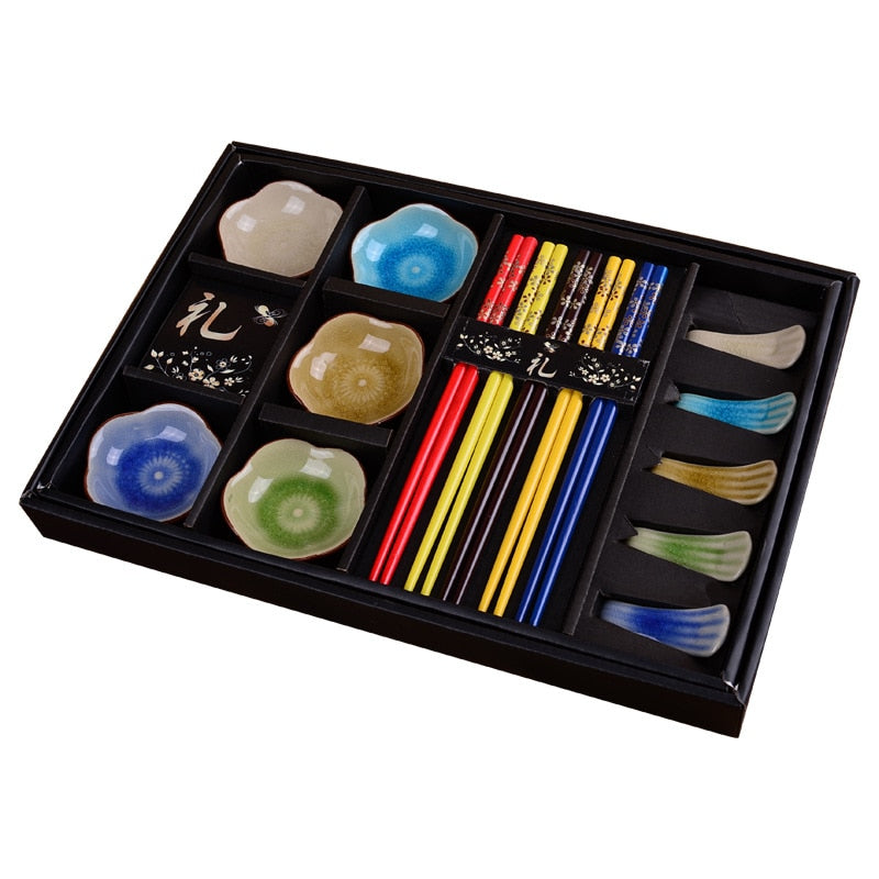 Chopsticks, Chopsticks Holders and Sauce Bowls Set Ryokami (2 Models)