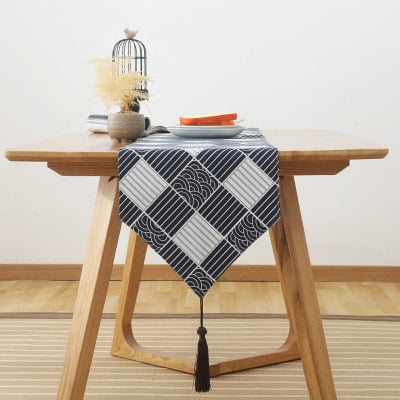 Table Runner Aino (3 Colors and 8 Sizes)